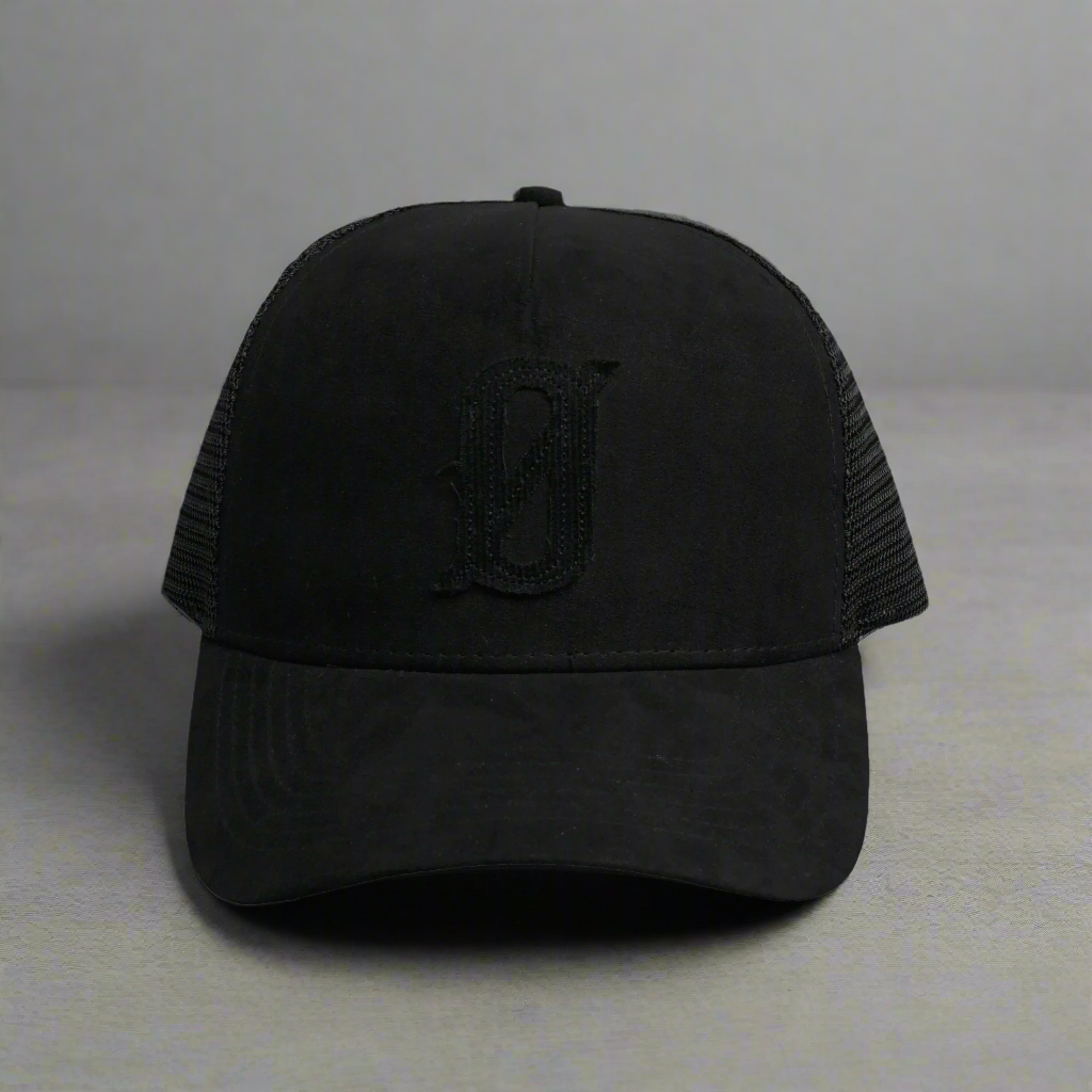 Ø SUEDE TRUCKER HAT